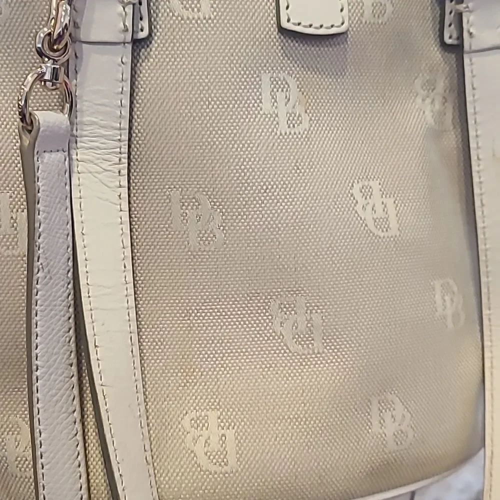 Dooney & Bourke dooney burke